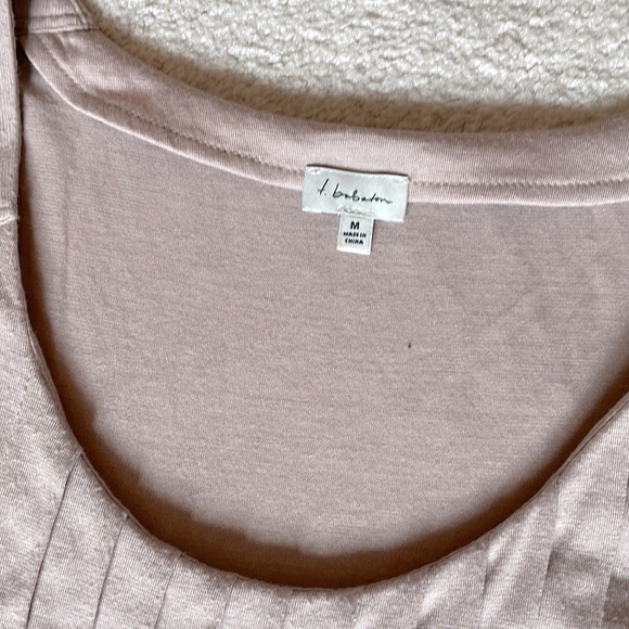 Aritzia T Babaton - Mauve colored top - Picture 2 of 4